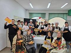 От резного каравая до спортивного азарта! Наши «Вкусные каникулы» бьют ключом🔥 🔥 🔥 .